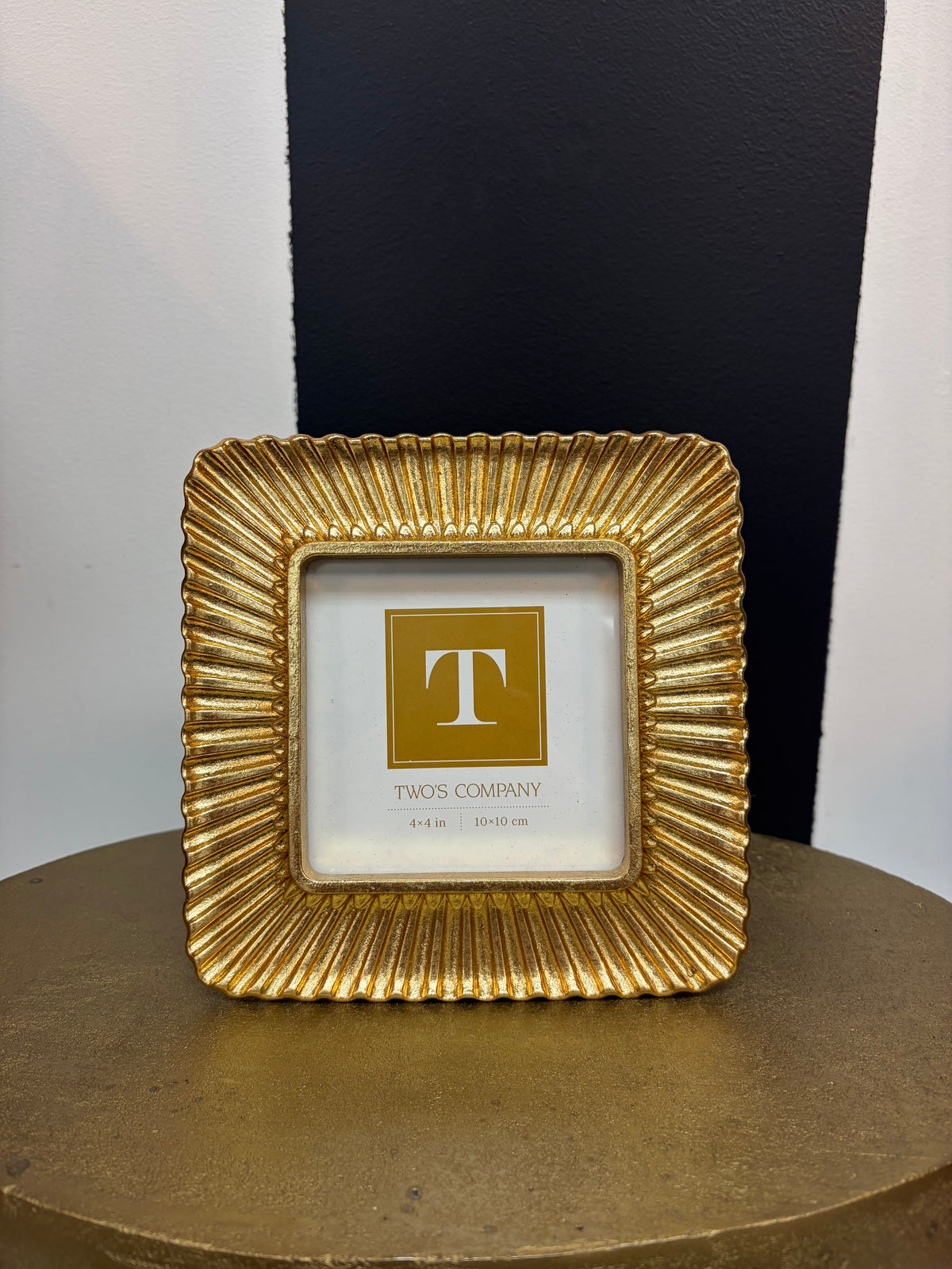 Gold Scallop 4x4 Picture Frame