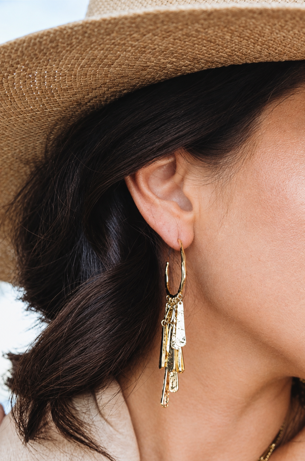 Ellis Gold Hoop Earring w/ Dangle