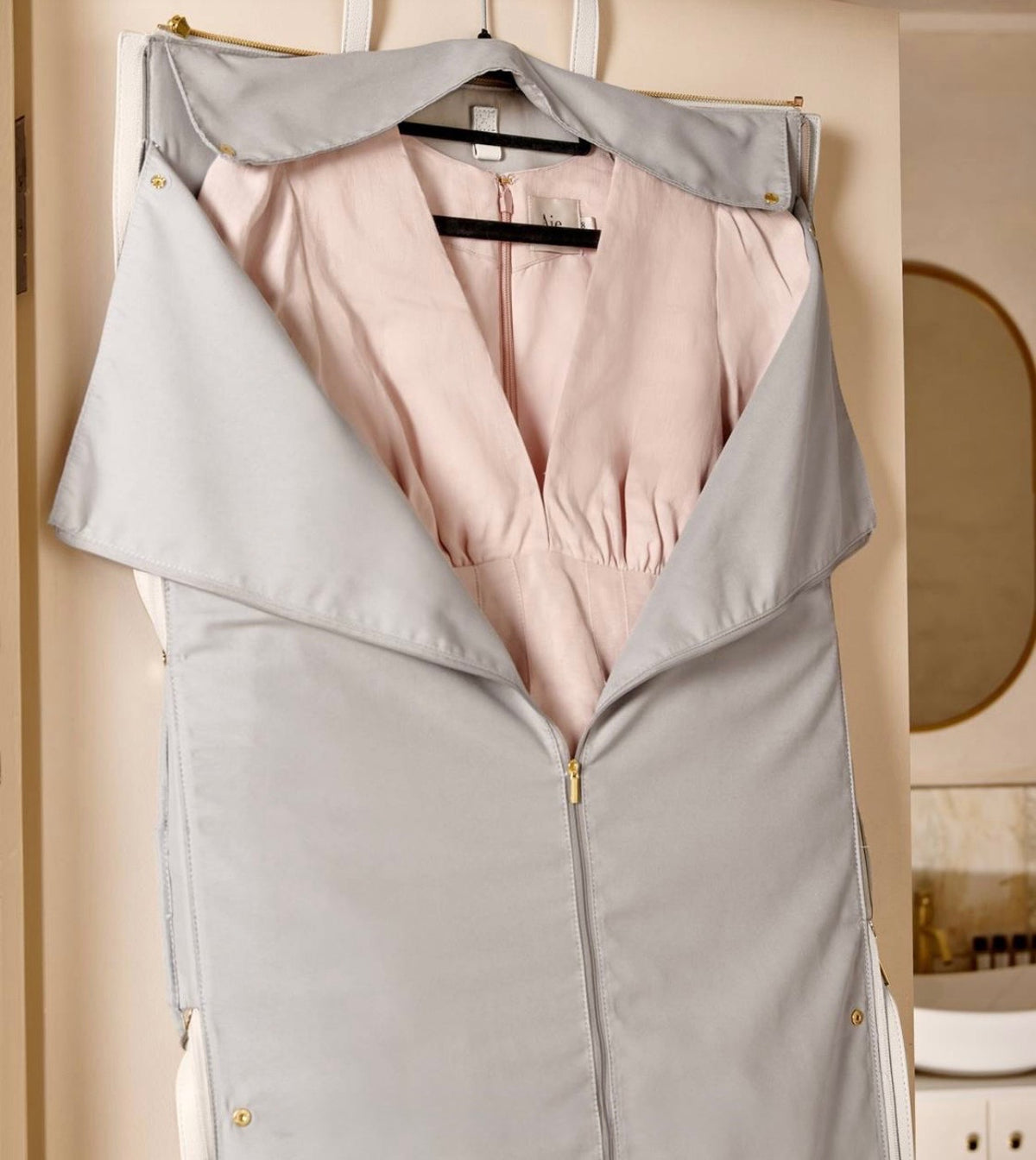 Fold Out Garment Weekend Bag