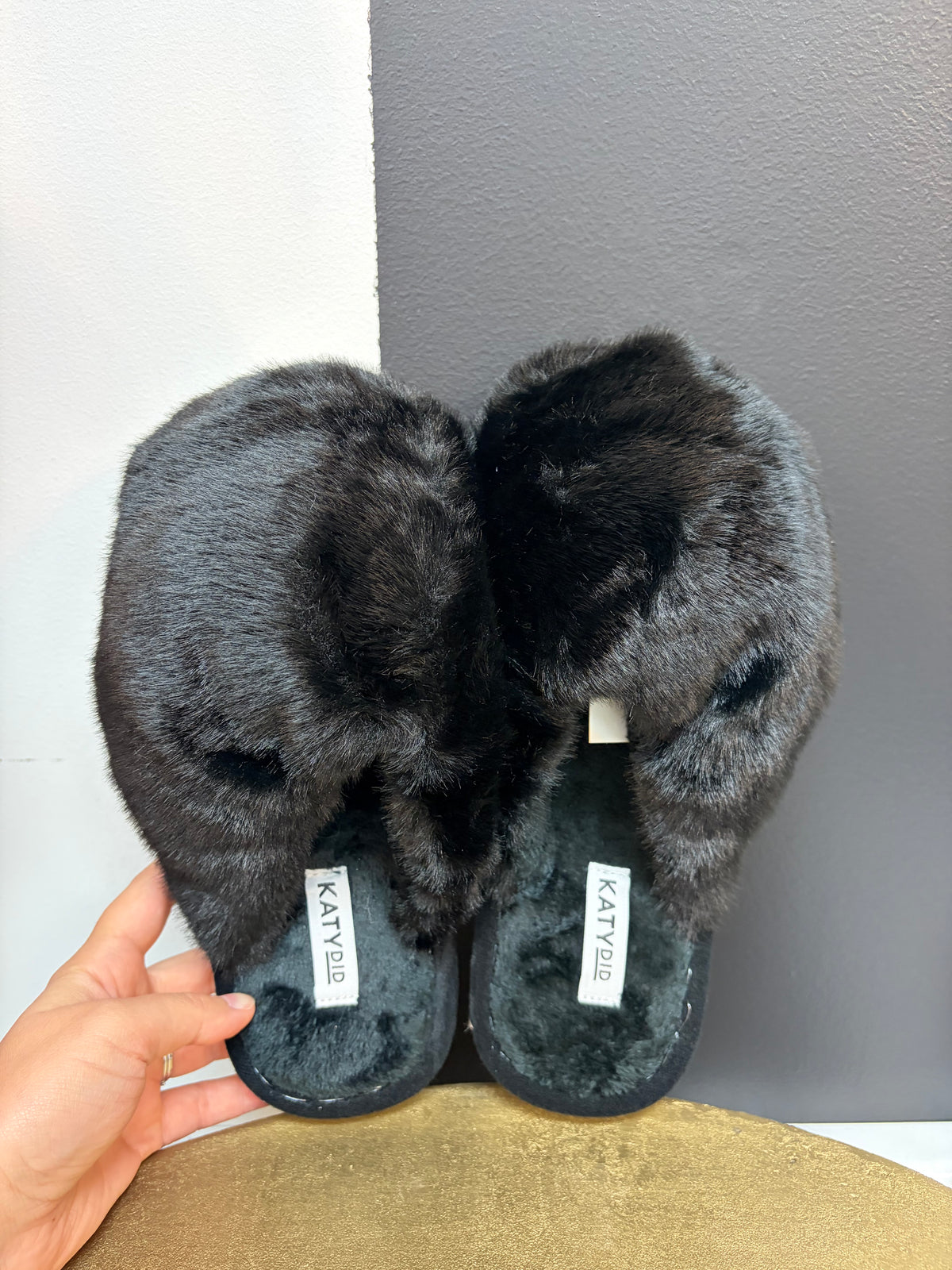 Black Faux Fur Jumbo Slipper M/L